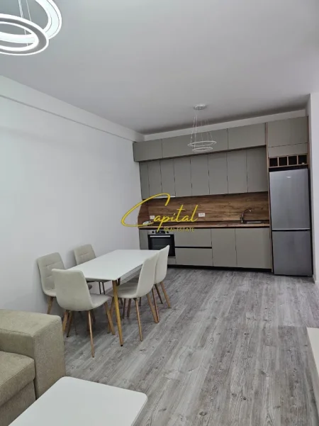 Shqiperi, shitet apartament 2+1 Kati 1, 87 m² 190.000 € (SPITALI AMERIKAN 3)
