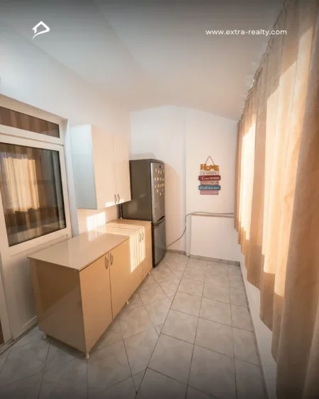 Tirane, jepet me qera apartament 2+1 Kati 2, 100 m² 600 € 