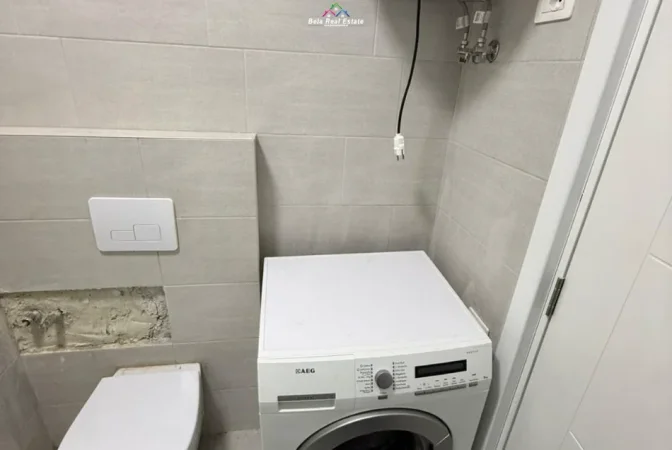 Tirane, jap me qera apartament 1+1+Ballkon Kati 1, 52 m² 500 € (rruga e dibres)