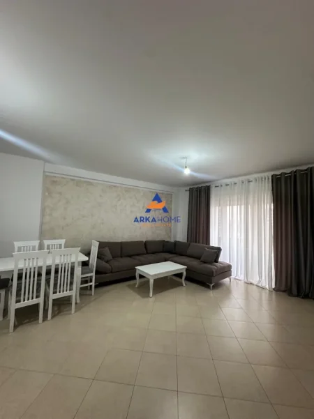 Tirane, jepet me qera apartament 3+1+Ballkon Kati 2, 140 m² 1.000 € 
