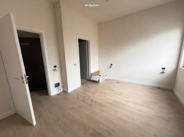 Tirane, jepet me qera zyre Kati 2, 120 m² 1.145 € (vasil shanto)