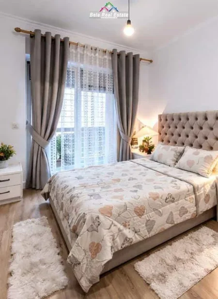 Tirane, jepet me qera apartament 2+1 , 85 m² 570 € (pasho hysa)