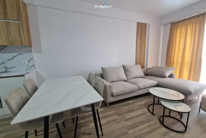 Tirane, jepet me qera apartament 1+1+Ballkon Kati 3, 75 m² 450 € (sokrat miho)