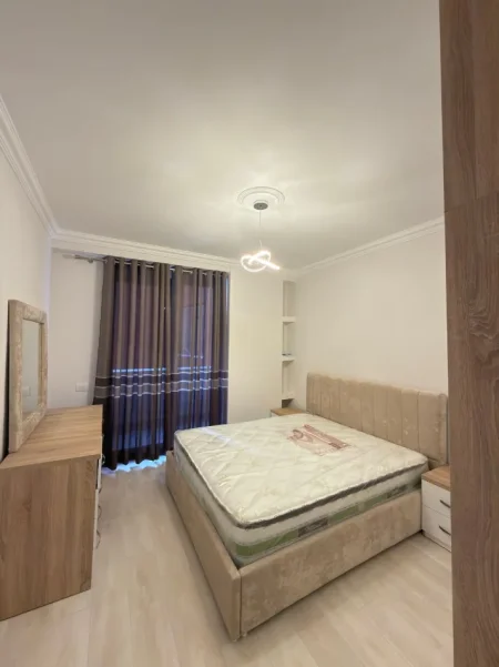 Tirane, jepet me qera apartament 2+1 Kati 3, 96 m² 620 € (Urban gate)
