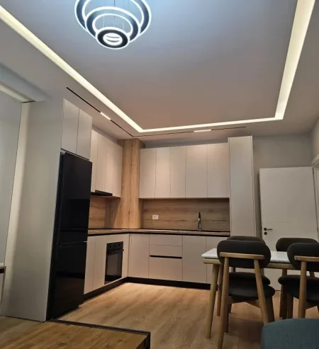 Tirane, jepet me qera apartament 1+1 Kati 4, 65 m² 600 € (Astir)