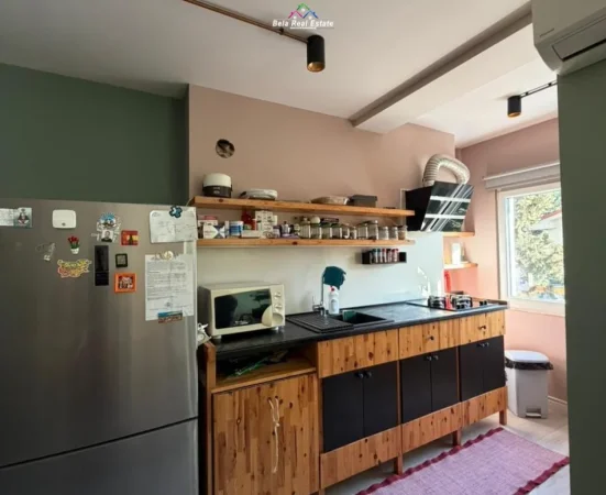 Tirane, jepet me qera apartament 2+1 Kati 3, 100 m² 570 € (tregu elektrik)