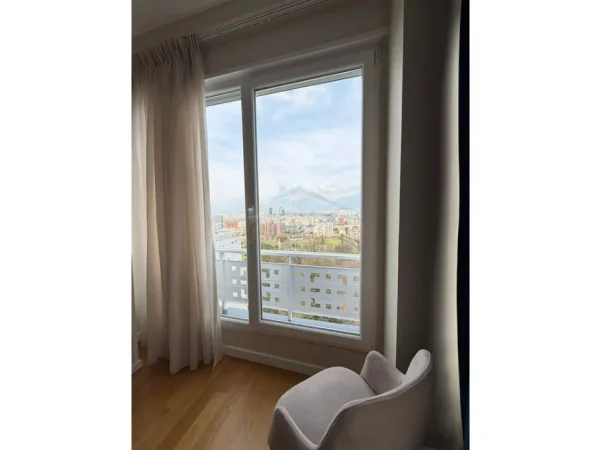 Tirane, jepet me qera apartament 2+1 Kati 5, 132 m² 1.800 € (Kopshti Botanik)