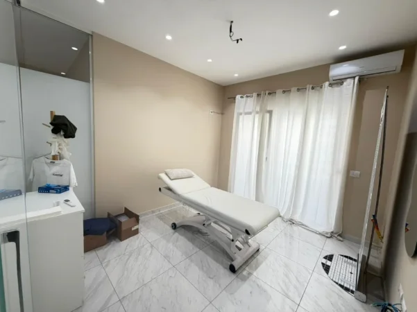 Tirane, jepet me qera zyre Kati 6, 71 m² 670 € (komuna e parisit)