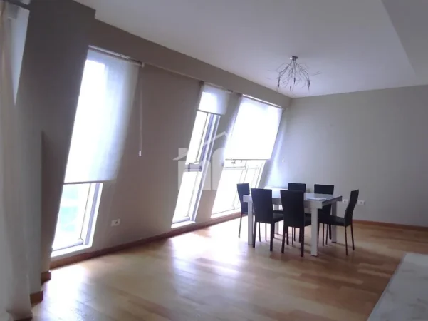 Tirane, shitet apartament 3+1 , 219 m² 830.000 € (PRANË STADIUMIT “AIR ALBANIA”, PALLATI “AMBASADOR 2”)