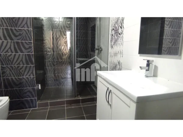 Tirane, shitet apartament 3+1 , 219 m² 830.000 € (PRANË STADIUMIT “AIR ALBANIA”, PALLATI “AMBASADOR 2”)