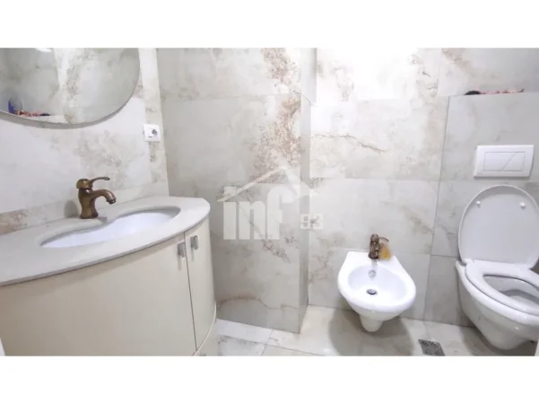 Tirane, shitet apartament 3+1 , 219 m² 830.000 € (PRANË STADIUMIT “AIR ALBANIA”, PALLATI “AMBASADOR 2”)