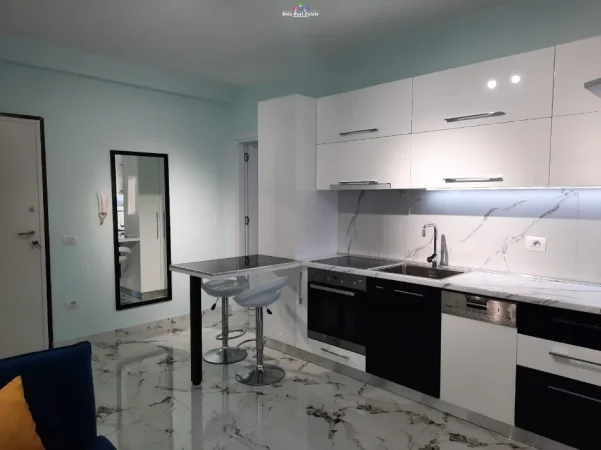 Tirane, jepet me qera apartament Kati 6, 45 m² 470 € (don bosko)