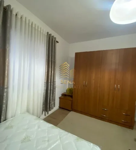 Tirane, jepet me qera apartament 1+1+Ballkon Kati 1, 70 m² 400 € (Jordan Misja)
