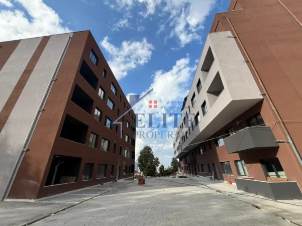 Tirane, shitet apartament 3+1+Ballkon Kati 5, 168 m² 235.270 € (Kompleksi Xheluks)