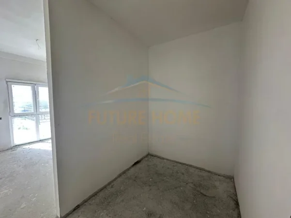 Tirane, shitet apartament 2+1 Kati 1, 124 m² 211.100 € (SAUK)