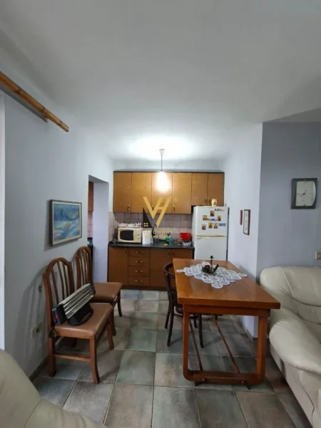 Tirane, jepet me qera apartament 2+1+Ballkon Kati 4, 78 m² 570 € (BRRYL)