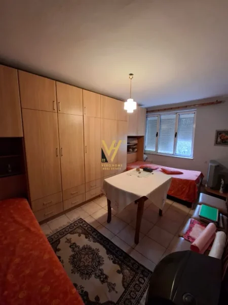 Tirane, jepet me qera apartament 2+1+Ballkon Kati 4, 78 m² 570 € (BRRYL)