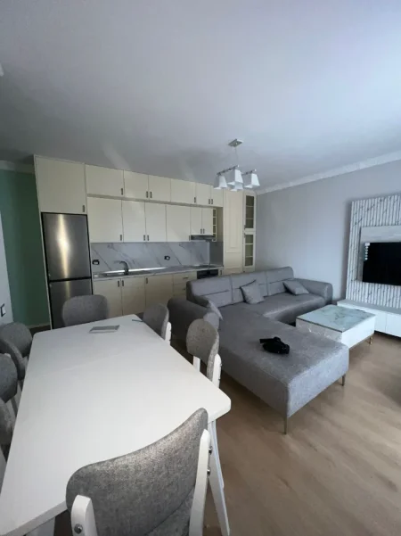 Shqiperi, jepet me qera apartament 1+1 Kati 3, 75 m² 600 € (Jordan Misja)