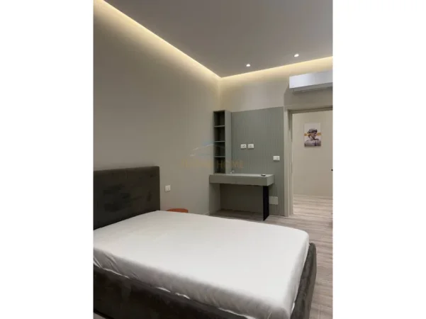 Tirane, Shitet Vile 4 Katshe, 700 m² , Liqeni i Thate