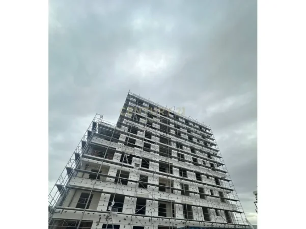 Shqiperi, shitet apartament 2+1 Kati 8, 94 m² 75.000 € 