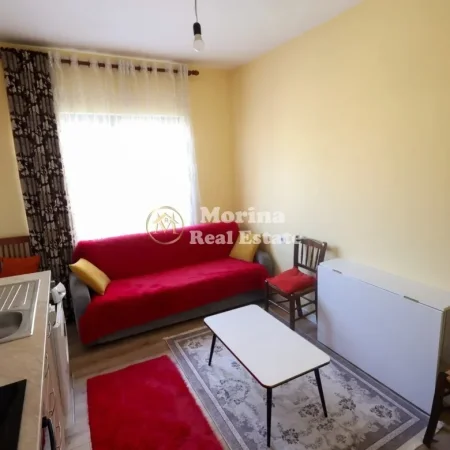 Tirane, jepet me qera apartament 1+1 Kati 4, 60 m² 250 € (Fresku)