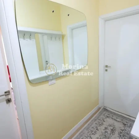 Tirane, jepet me qera apartament 1+1 Kati 4, 60 m² 250 € (Fresku)