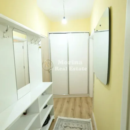 Tirane, jepet me qera apartament 1+1 Kati 4, 60 m² 250 € (Fresku)