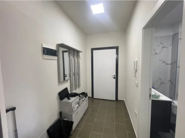 Tirane, jepet me qera apartament 1+1 Kati 8, 70 m² 500 € 