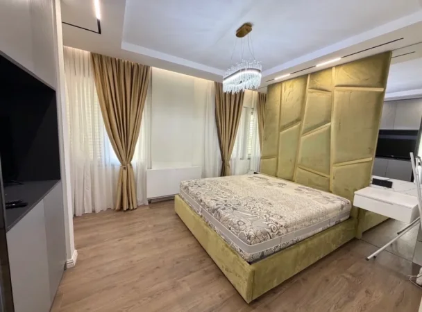 Tirane, jepet me qera apartament 2+1+Ballkon Kati 3, 135 m² 1.350 € (Kopshti Zoologjik)