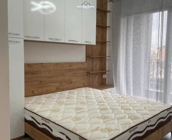Tirane, jepet me qera apartament 2+1 Kati 1, 86 m² 700 € (rruga e kavajes)