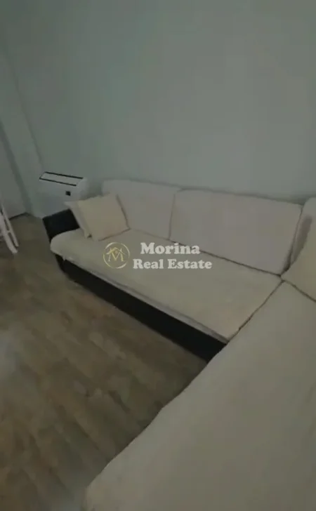 Tirane, jepet me qera apartament 1+1 Kati 3, 80 m² 450 € (Laprake)