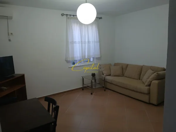 Tirane, jepet me qera apartament 1+1 Kati 1, 75 m² 400 € (BULEVARDI ZHAN DARK)