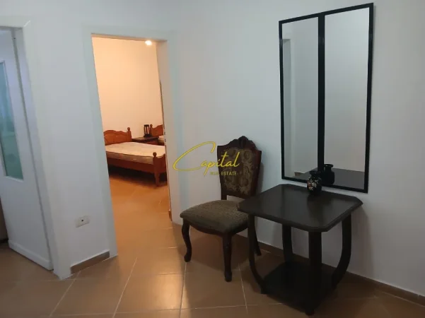 Tirane, jepet me qera apartament 1+1 Kati 1, 75 m² 400 € (BULEVARDI ZHAN DARK)