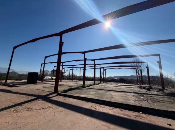 Land + Warehouse for Sale | Fushë Prezë, Tirana , 8.536 m² 400.000 € (Fushe Preze)