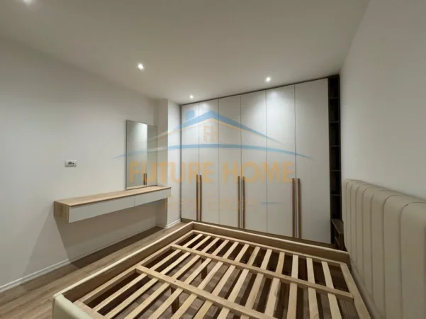 Tirane, shitet apartament 1+1 Kati 5, 67 m² 175.000 € (Rruga Fortuzi)