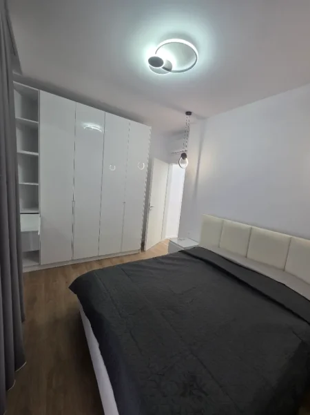 Tirane, jepet me qera apartament 2+1+Ballkon Kati 6, 500 € (Rruga Pasho Hysa)