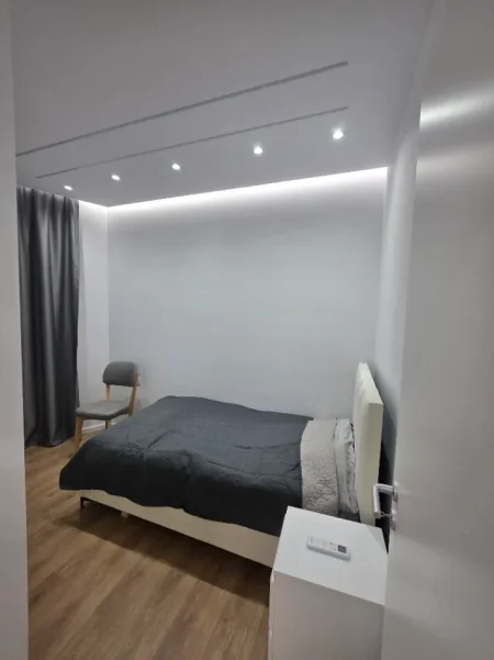 Tirane, jepet me qera apartament 2+1+Ballkon Kati 6, 500 € (Rruga Pasho Hysa)