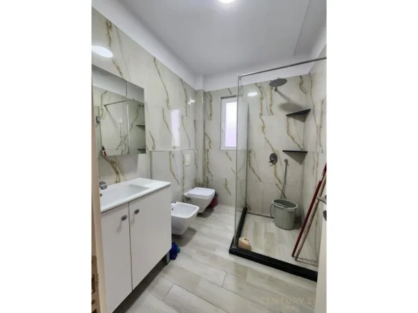 Tirane, shitet apartament 2+1 , 106 m² 200.000 € (Ish Parku, Tiranë)