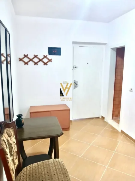 Tirane, jepet me qera apartament 1+1+Ballkon Kati 0, 60 m² 440 € (ALI DEMI)