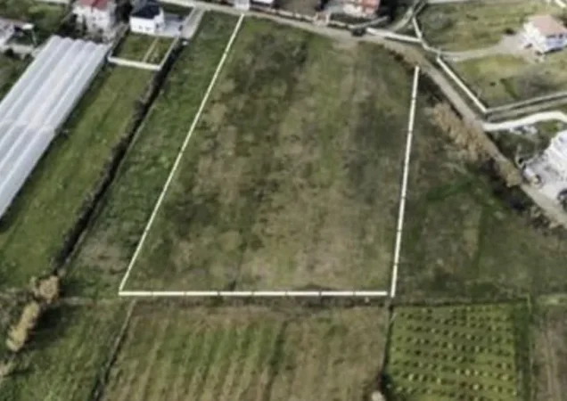 Tirane, shitet toke , 7.000 m² 735.000 € (Autostrada Tirane Durres)