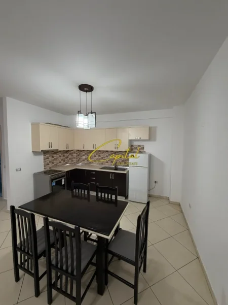 Tirane, jepet me qera apartament 2+1 Kati 2, 117 m² 500 € (ASTIR)