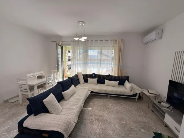 Tirane, jepet me qera apartament 2+1+2+PARKIM , Kati 6, 107 m² 750 € (FUSHA E AVIACIONIT)