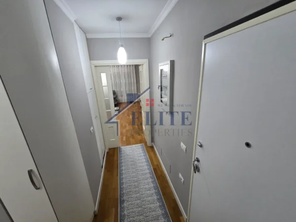 Tirane, shitet apartament 3+1+Ballkon Kati 8, 140 m² 350.000 € (Kompleksi Magnet)