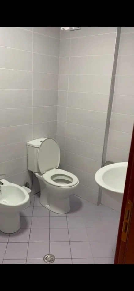 Tirane, shitet apartament 2+1+Ballkon Kati 2, 117 m² 185.000 € (YZBERISHT)