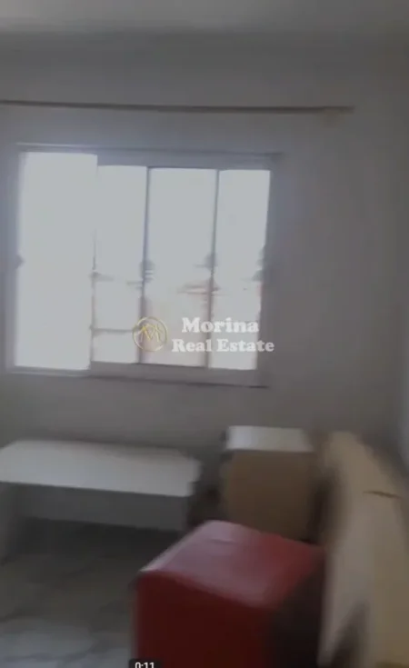 Tirane, jepet me qera garsonier Kati 4, 35 m² 250 € (Kombinat)