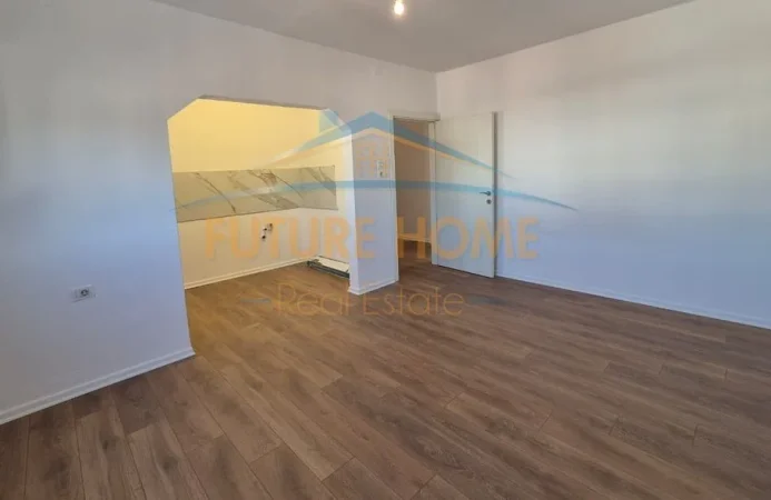 Tirane, shitet apartament 1+1 Kati 5, 58 m² 95.000 € (oxhaku)