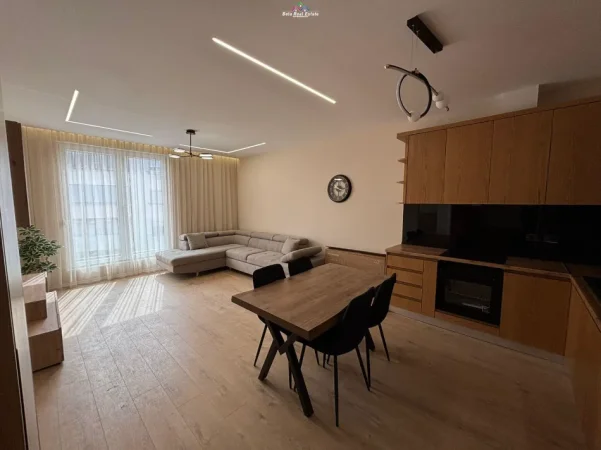 Tirane, jepet me qera apartament 1+1 Kati 3, 65 m² 700 € (Stacioni i Trenit, rruga Jordan Misja)