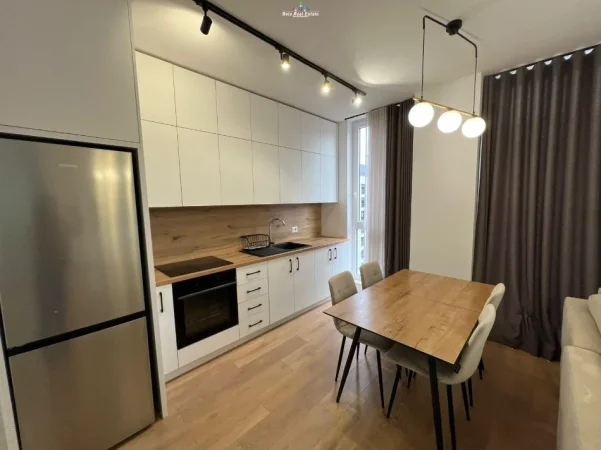 Tirane, jepet me qera apartament 2+1 Kati 6, 100 m² 675 € (Rruga Jordan Misja)
