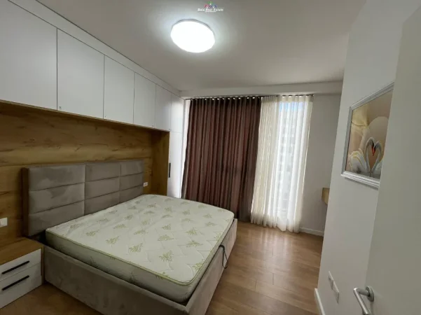 Tirane, jepet me qera apartament 2+1 Kati 6, 100 m² 675 € (Rruga Jordan Misja)