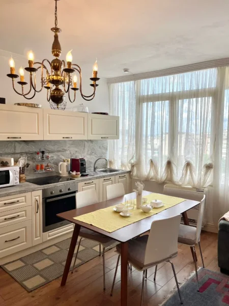 Tirane, jepet me qera apartament 1+1 Kati 9, 75 m² 700 € (Rruga Sami Frasheri)